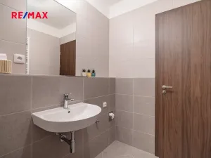 Prodej bytu 1+kk, Praha - Ruzyně, Stočesova, 30 m2