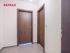 Prodej bytu 1+kk, Praha - Ruzyně, Stočesova, 30 m2