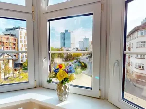 Pronájem bytu 2+1, Praha - Holešovice, U Uranie, 55 m2