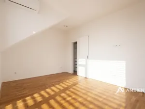 Prodej rodinného domu, Moravany, V Jámách, 382 m2