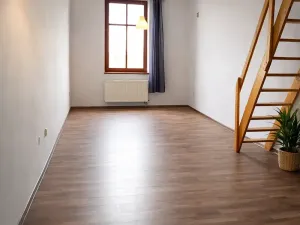 Pronájem bytu 1+kk, Chrudim, Resselovo náměstí, 55 m2