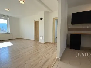 Pronájem bytu 3+1, Ústí nad Labem, Na Vinici, 65 m2