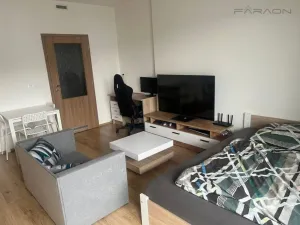 Pronájem bytu 1+kk, Praha - Hodkovičky, Šífařská, 37 m2