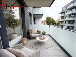 Prodej bytu 2+kk, Praha - Prosek, Čakovická, 49 m2