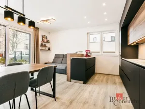 Prodej bytu 3+kk, Hronov, Husova, 70 m2