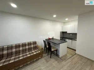 Pronájem bytu 2+kk, Česká Lípa, U Nemocnice, 42 m2