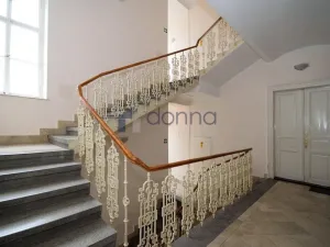 Pronájem bytu 1+kk, Praha, Hálkova, 31 m2