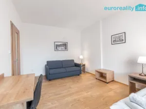 Pronájem bytu 2+1, Mladá Boleslav, náměstí Míru, 73 m2