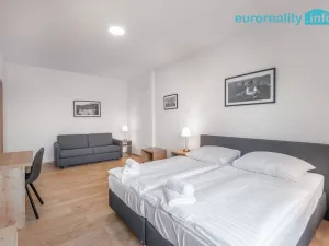 Pronájem bytu 2+1, Mladá Boleslav, náměstí Míru, 73 m2