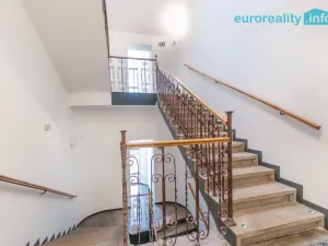 Pronájem bytu 2+1, Mladá Boleslav, náměstí Míru, 73 m2