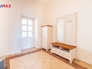 Pronájem bytu 1+1, Praha - Bubeneč, Eliášova, 55 m2