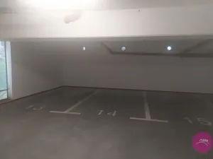 Pronájem garážového stání, Olomouc, Janského, 13 m2