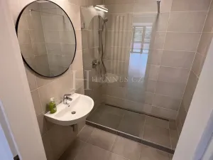 Pronájem bytu 2+kk, Praha - Karlín, U Sluncové, 65 m2