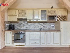 Prodej kanceláře, Karlovy Vary, Moskevská, 205 m2