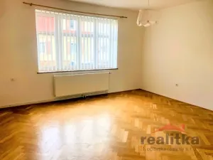 Pronájem bytu 4+1, Opava, Dostojevského, 160 m2