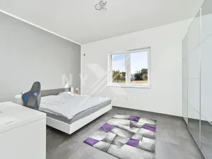 Pronájem rodinného domu, Krakovany, 145 m2