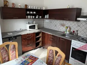 Prodej bytu 2+1, Hrádek, 58 m2