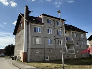 Prodej bytu 2+1, Hrádek, 58 m2