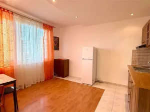 Pronájem bytu 2+kk, Cheb, Lesní, 36 m2