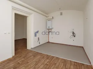 Pronájem obchodního prostoru, Praha, Plaská, 86 m2