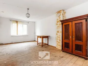 Prodej bytu 4+kk, Černov, 95 m2