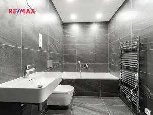 Pronájem bytu 1+kk, Praha - Nusle, Muzikova, 34 m2