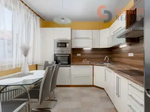 Prodej bytu 3+1, Mikulov, Kpt. Jaroše, 72 m2