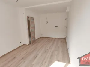 Prodej bytu 2+kk, Nupaky, Nupacká, 42 m2