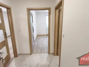 Prodej bytu 2+kk, Nupaky, Nupacká, 38 m2