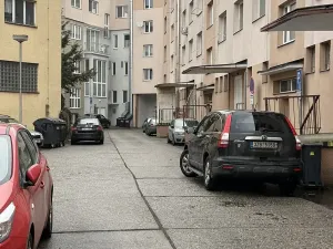 Pronájem obchodního prostoru, Kroměříž, Tovačovského, 101 m2
