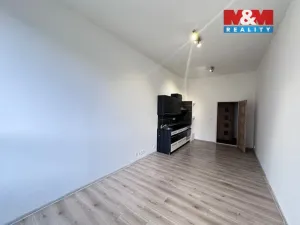Pronájem bytu 1+kk, Meziboří, nám. 8. května, 26 m2