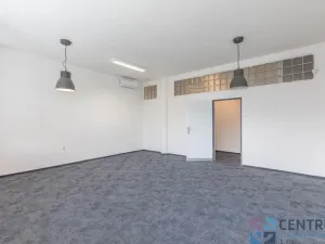 Pronájem kanceláře, Praha - Holešovice, U Pergamenky, 225 m2