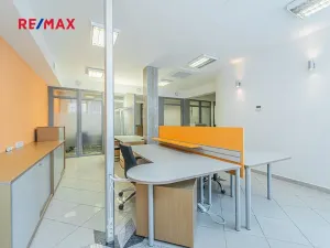 Pronájem kanceláře, Kladno, Osvoboz. pol. vězňů, 183 m2