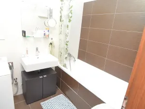 Pronájem bytu 1+kk, Praha - Malešice, Počernická, 34 m2