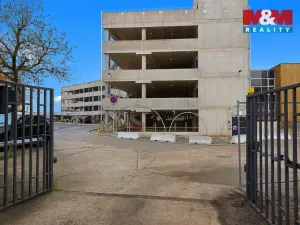 Pronájem obchodního prostoru, Pardubice - Zelené Předměstí, třída Míru, 390 m2