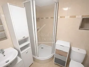 Pronájem bytu 1+kk, Praha - Prosek, Na vyhlídce, 37 m2