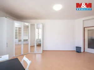 Pronájem bytu 1+kk, Praha - Dejvice, Kafkova, 33 m2
