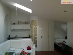 Pronájem bytu 2+kk, Brno - Černovice, Churého, 50 m2