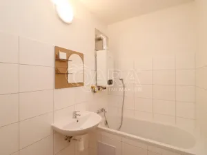 Pronájem bytu 1+kk, Praha, Šimůnkova, 33 m2