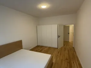 Pronájem bytu 2+kk, Praha - Holešovice, Přístavní, 52 m2
