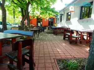 Pronájem restaurace, Praha - Dubeč, Městská, 322 m2