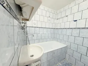 Prodej bytu 2+1, Chomutov, Holešická, 61 m2