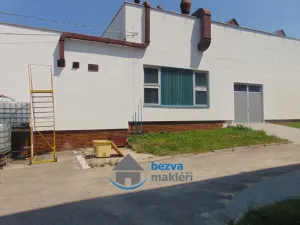 Pronájem výrobních prostor, Skuteč, Husova, 377 m2