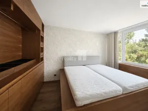 Prodej bytu 3+kk, Průhonice, Na Sídlišti III, 73 m2