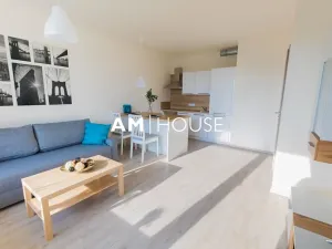 Pronájem bytu 2+kk, Praha - Vysočany, Strnadových, 62 m2