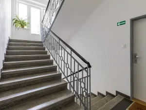 Pronájem bytu 1+1, Praha - Smíchov, Podbělohorská, 45 m2