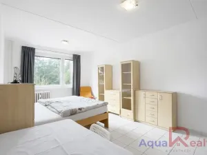 Pronájem bytu 1+1, Karlovy Vary, Jana Opletala, 43 m2