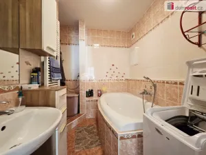 Prodej bytu 4+kk, Praha - Kyje, Sicherova, 83 m2