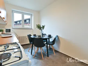 Prodej bytu 2+1, Praha - Dejvice, Šárecká, 56 m2