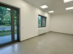 Pronájem obchodního prostoru, Františkovy Lázně, Nádražní, 27 m2